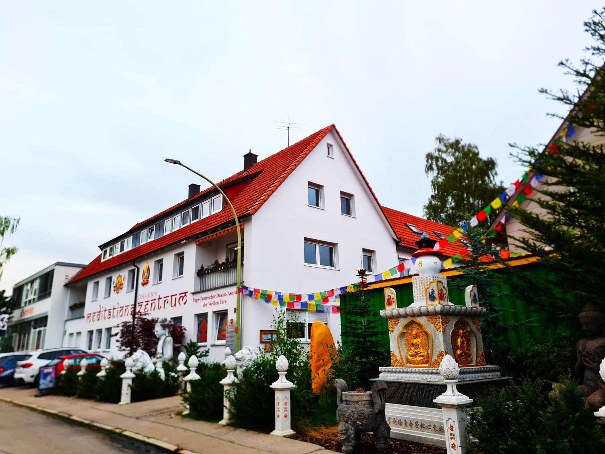 Seminarhaus Arya Maitreya Hotel Kaufbeuren Exterior photo